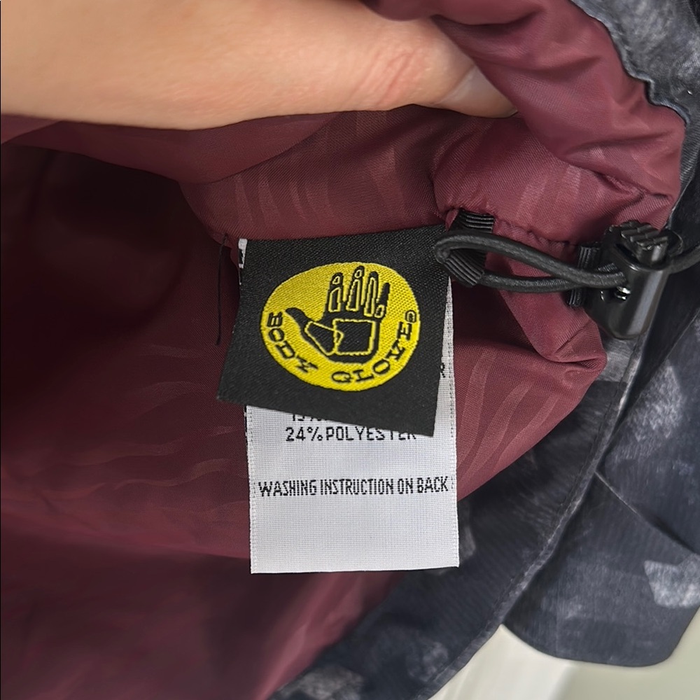 White and Black Ski / Board Pullover Snow Jacket - Picture 8 of 16